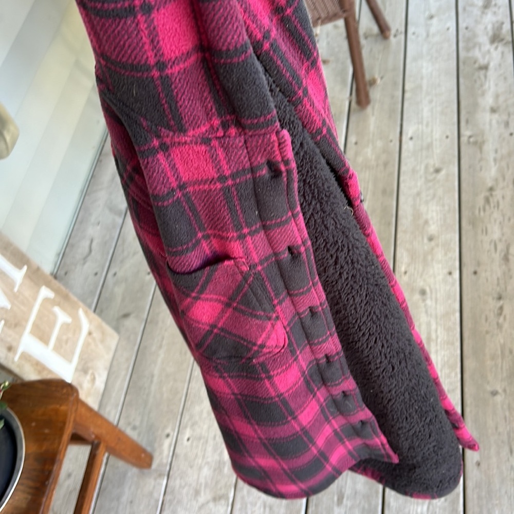 Boston Traders Pink and Black Plaid Women's Top - Picture 7 of 9